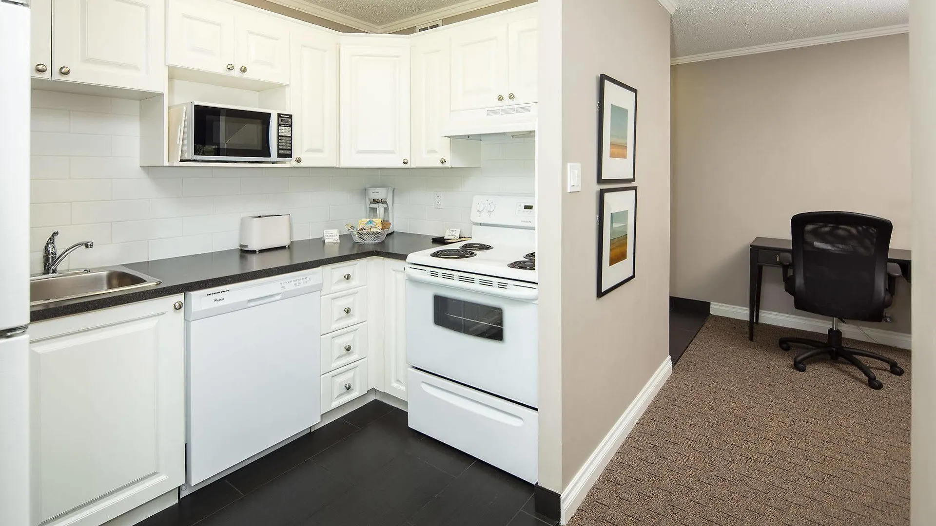 Execsuite Inc. Calgary Aparthotel